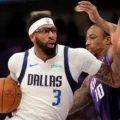 Mavericks derrotan a los Kings y rompen su mala racha como visitantes
