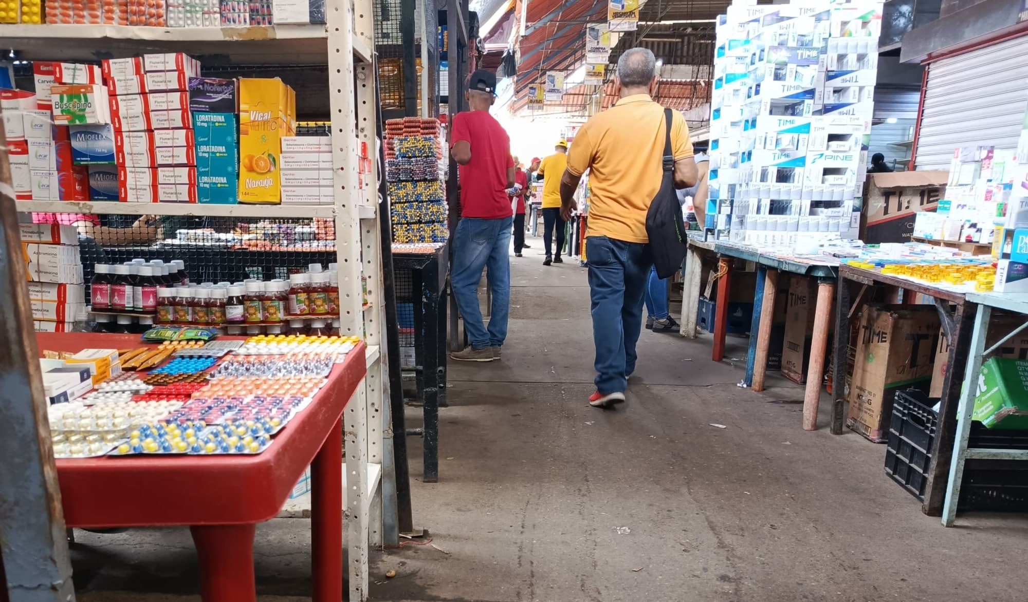 Un día en Las Pulgas: Mundo donde se vende y se ve lo inimaginable