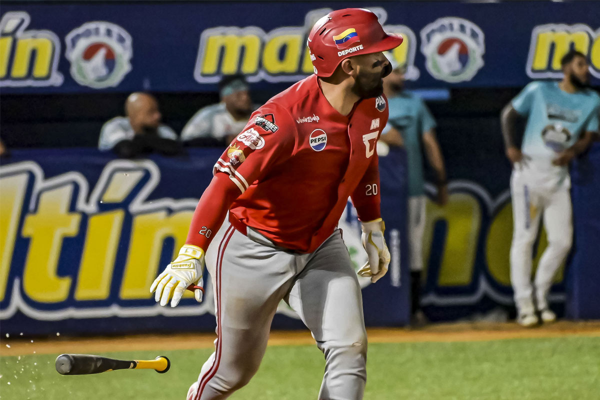 Cardenales supera cómodamente a Bravos y mantiene su paso invicto en el Round Robin