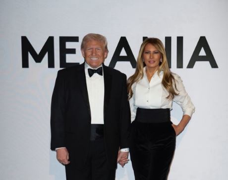 De la Casa Blanca a la Gran Pantalla: Trump retoma su rol de promotor para el estreno de ‘Melania’