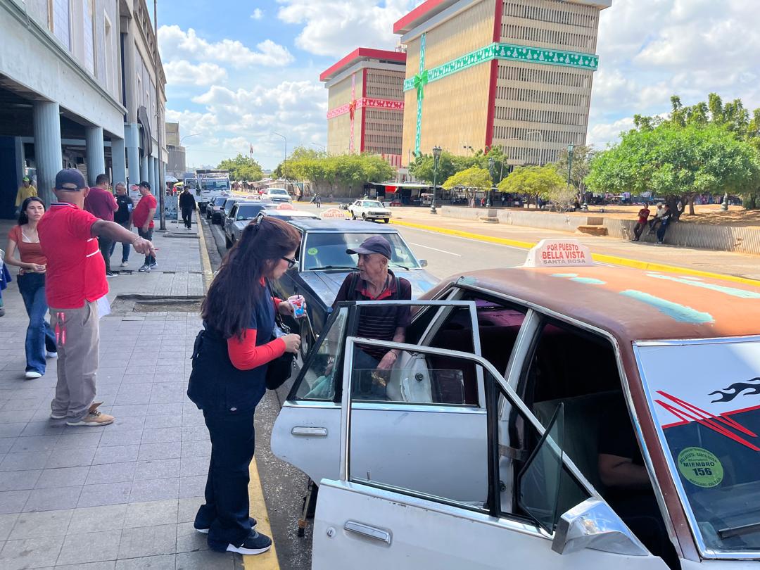 El dilema del pasaje en Maracaibo: Entre los 60 bolívares legales y los 300 bolívares reales