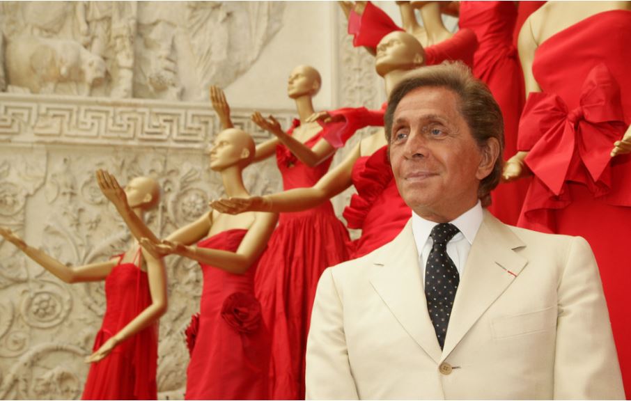 Falleció Valentino Garavani, el icónico diseñador italiano
