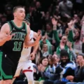 Celtics logra remontada de 22 puntos para superar a Heat en el TD Garden