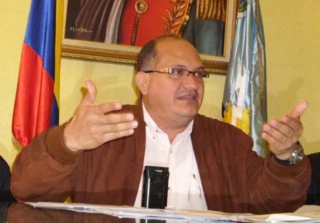 En libertad el profesor Eduardo Labrador