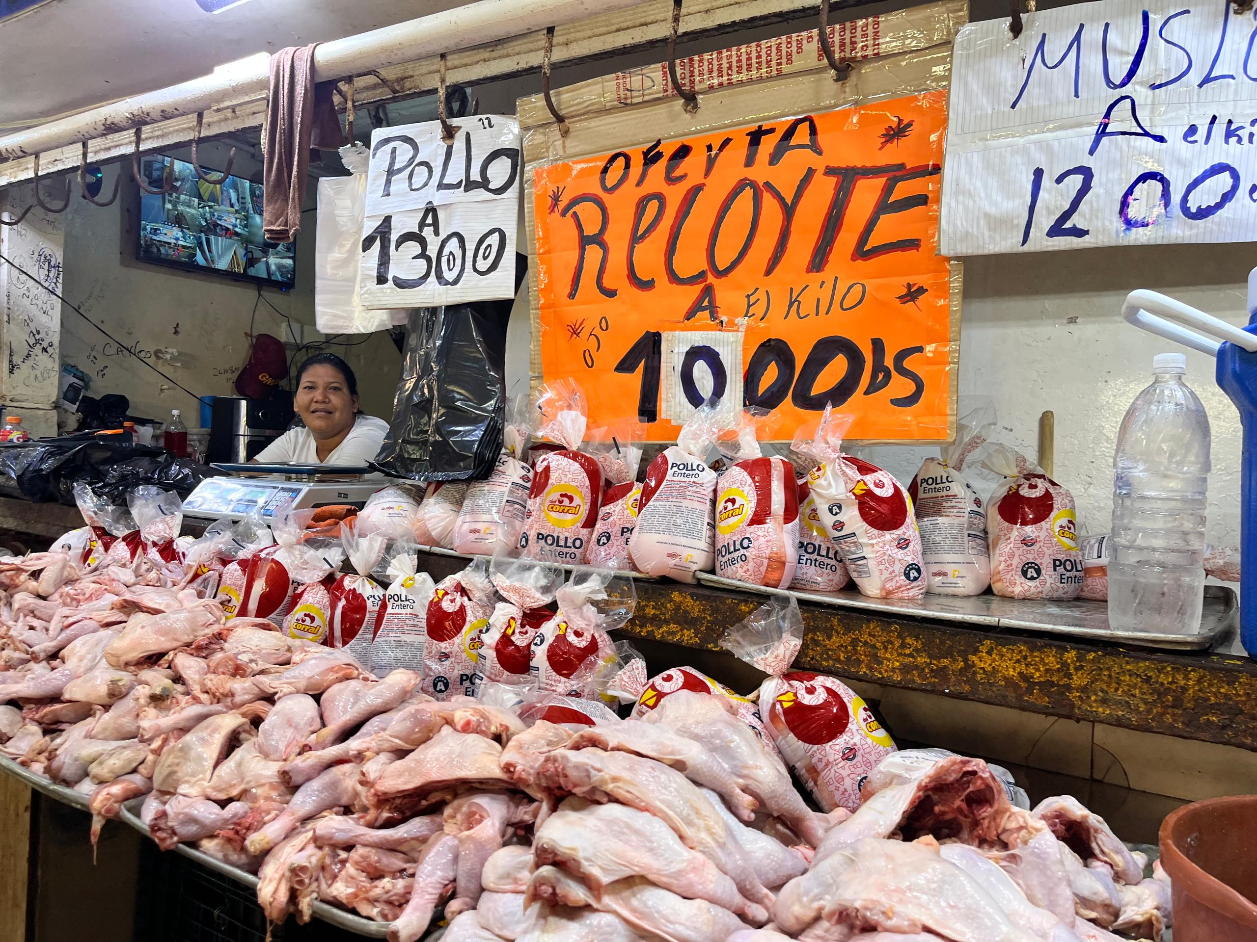 Se mantienen precios en carne, pollo y queso en el Mercado Las Pulgas