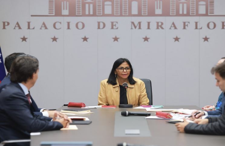 Presidenta (E) Delcy Rodríguez sostuvo reunión con Gabinete Económico en el Palacio de Miraflores