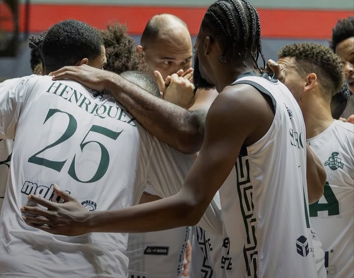 Spartans se impone en Maracaibo con una remontada defensiva ante Brillantes