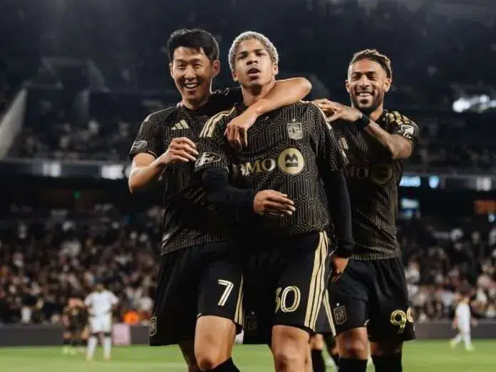 David Martínez se viste de héroe para mantener el invicto de Los Ángeles FC
