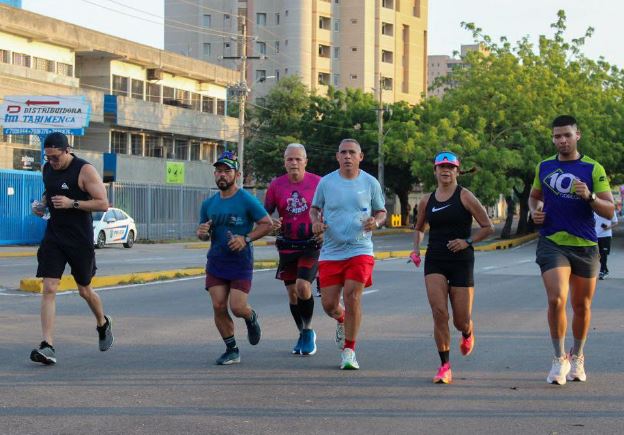 En la Ciclovía, marabinos abrazan el deporte en este domingo de misericordia