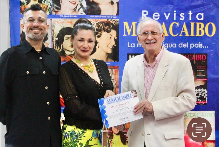 Revista Maracaibo entregó certificados a los artistas participantes en su exposición por la celebración de su 73° aniversario