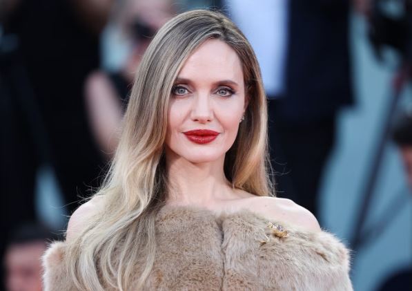 Angelina Jolie puso a la venta su emblemática residencia en Los Ángeles