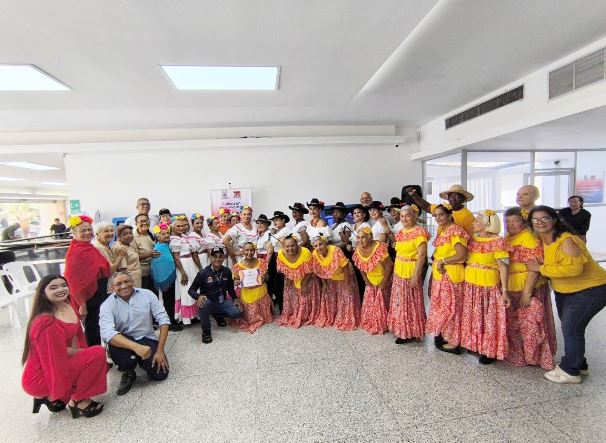Agrupación de Danzas “Rompiendo Cadenas” celebró en la Alcaldía de Maracaibo sus 19 años