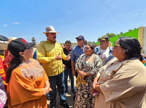 Gobernador Luis Caldera inicia trabajos de saneamiento y rehabilitación del Mercado Popular Los Filuos
