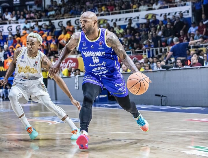 SPB: Marinos repite la dosis ante Gaiteros y queda a un paso de la Gran Final