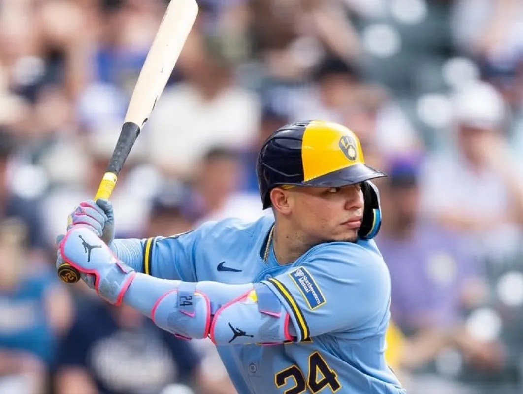William Contreras sacudió su jonrón 90 en las Mayores y persigue a Wilson Ramos